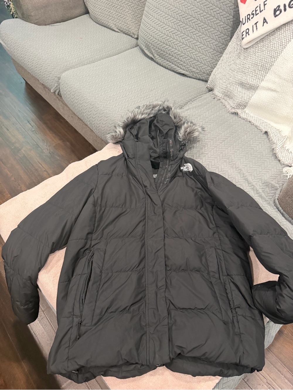 The North Face Black Hooded Faux-Fur Trim Puffer Jacket